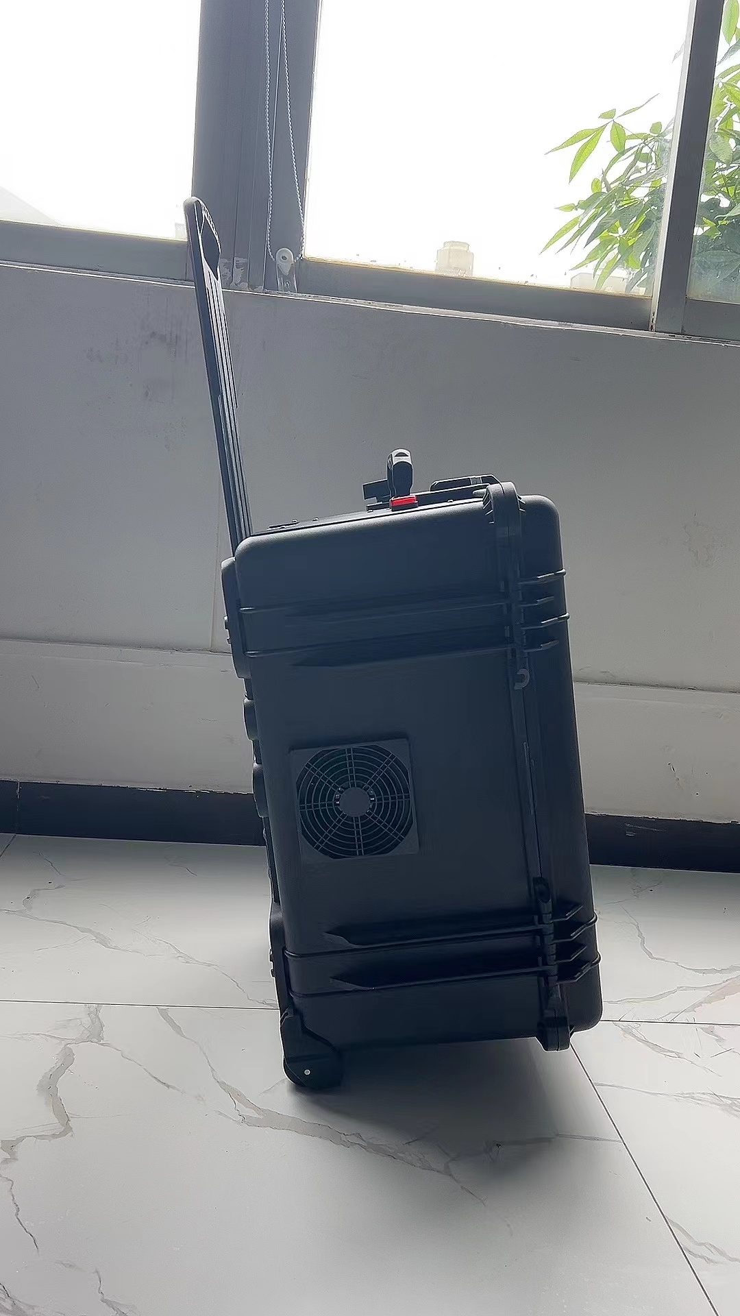 务川手拉箱型移动通信干扰器